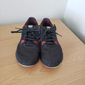 Nike training in season TR7. Woman's size 6.5